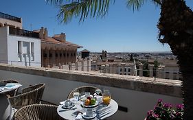 Coliseum Boutique Apartments